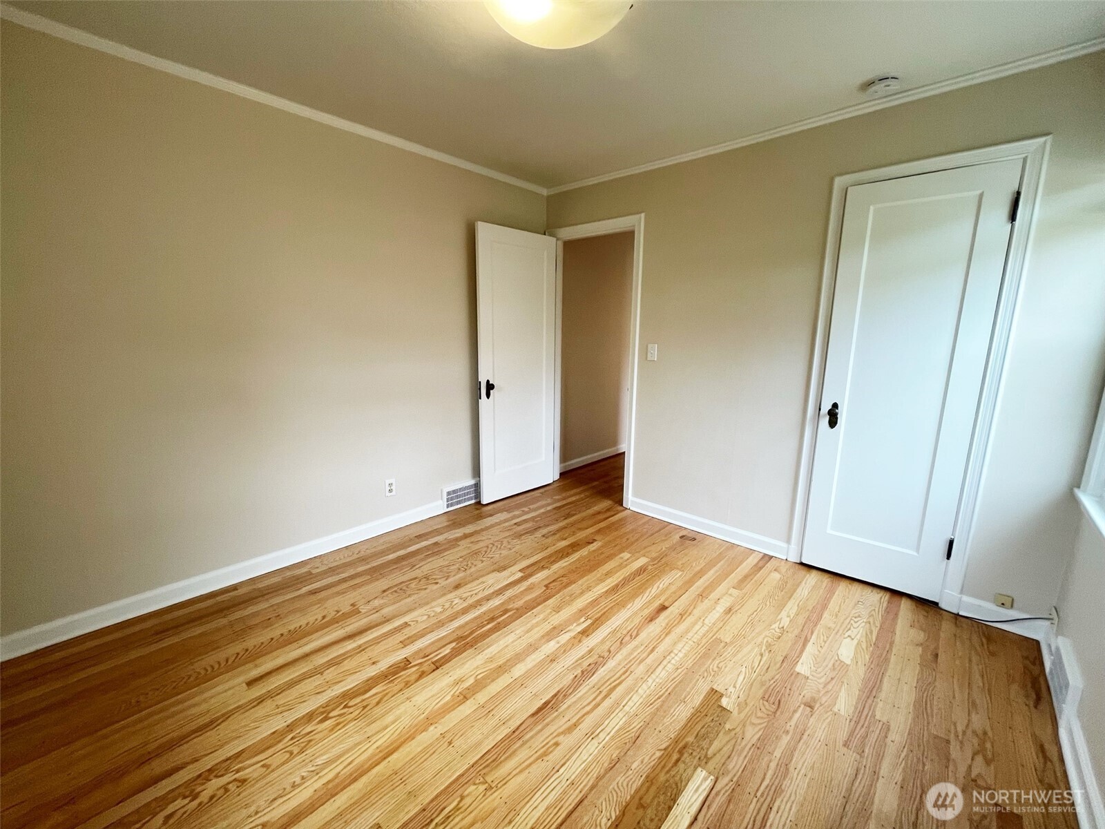 5025 47th Avenue NE Seattle WA 98105