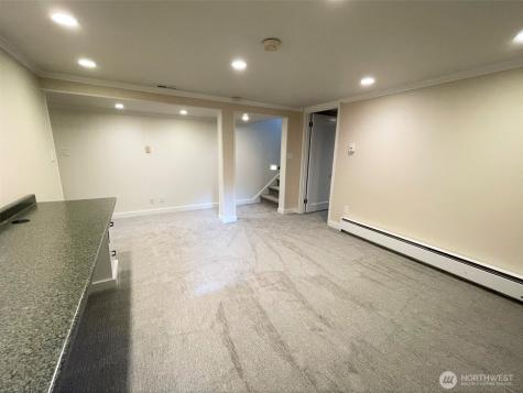 5025 47th Avenue NE Seattle WA 98105