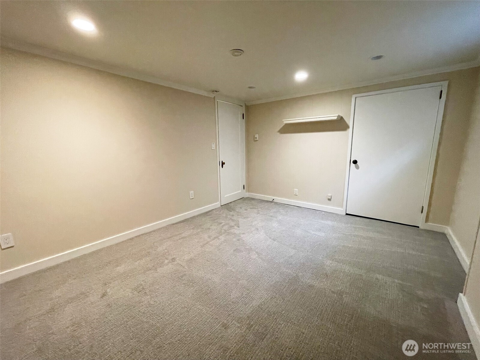 5025 47th Avenue NE Seattle WA 98105
