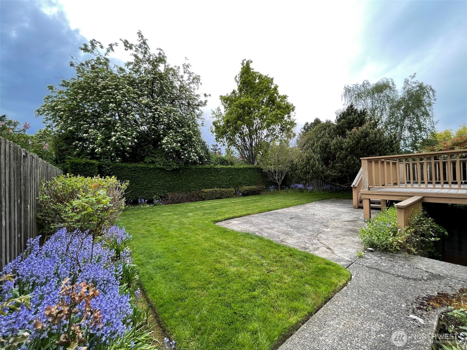 5025 47th Avenue NE Seattle WA 98105