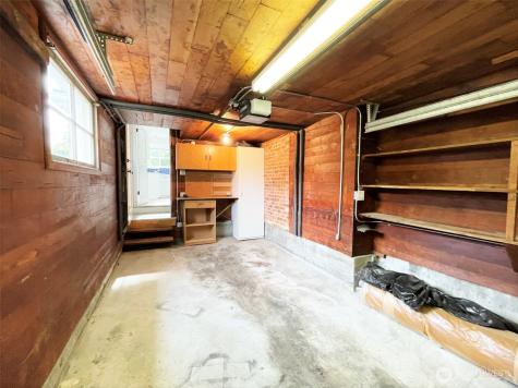 5025 47th Avenue NE Seattle WA 98105