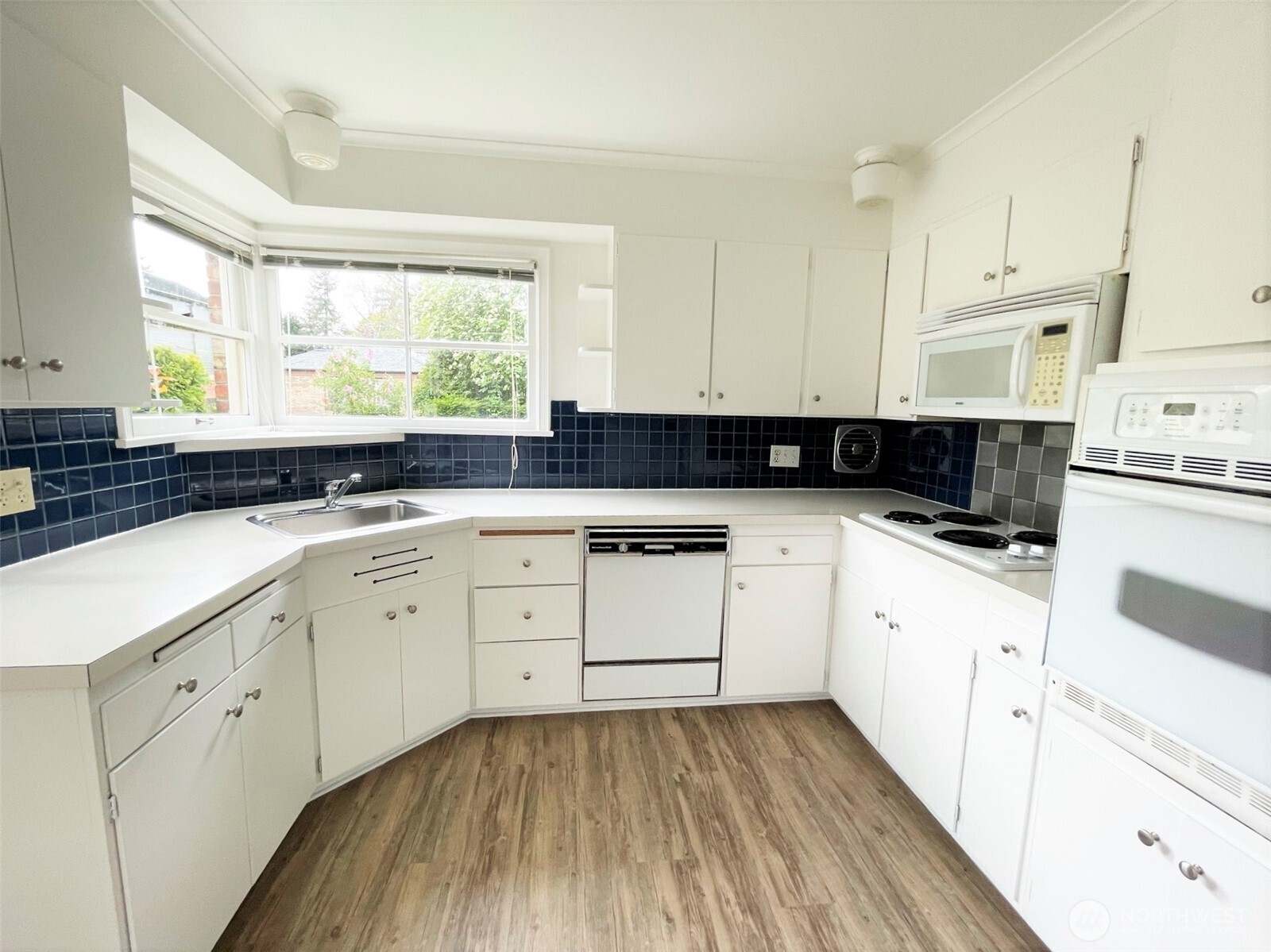 5025 47th Avenue NE Seattle WA 98105
