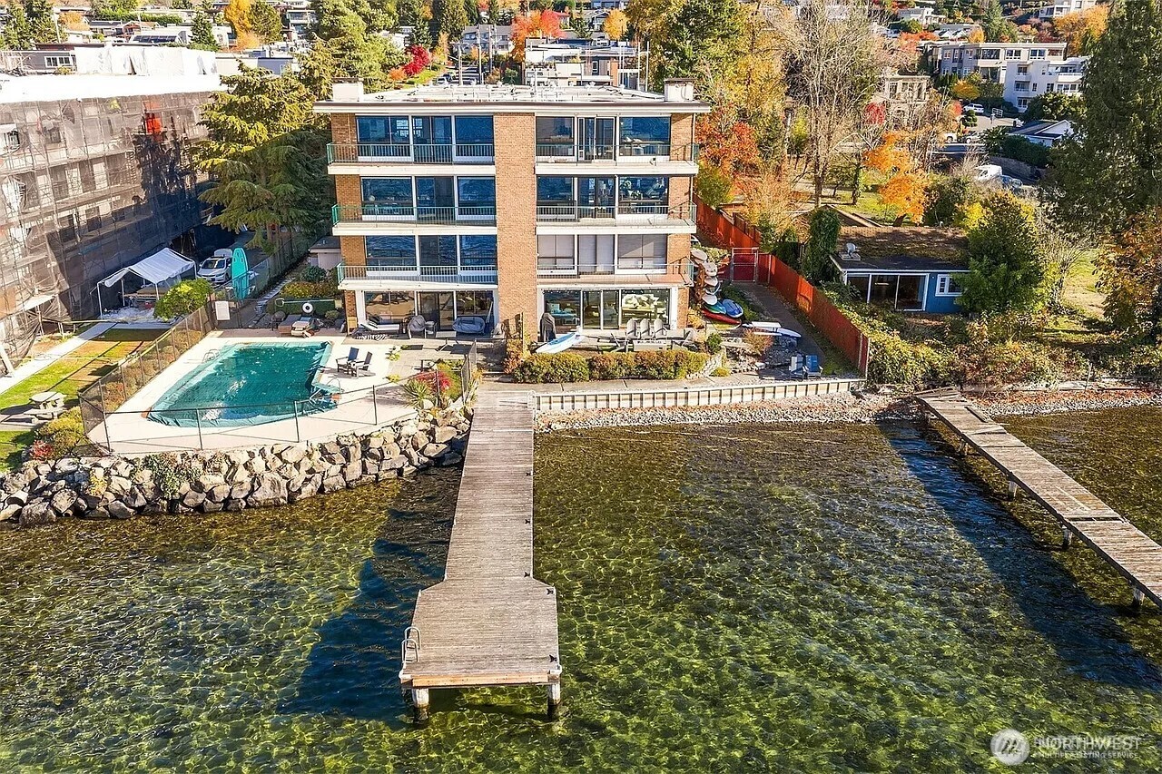 6225 Lake Washington Boulevard NE Kirkland WA 98033