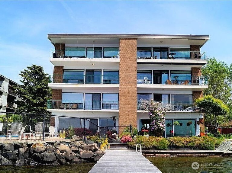 6225 Lake Washington Boulevard NE Kirkland WA 98033