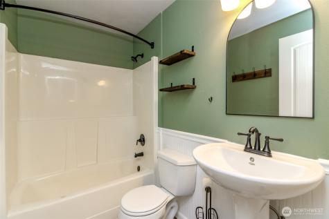 124 Jewell Street Enumclaw WA 98022