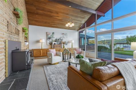 14026 Riviera Place NE Seattle WA 98125