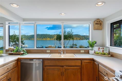 14026 Riviera Place NE Seattle WA 98125