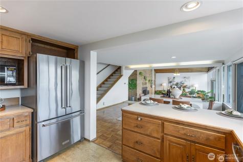 14026 Riviera Place NE Seattle WA 98125