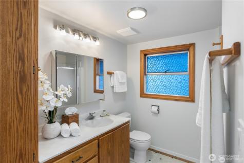 14026 Riviera Place NE Seattle WA 98125