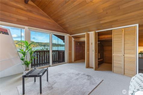 14026 Riviera Place NE Seattle WA 98125
