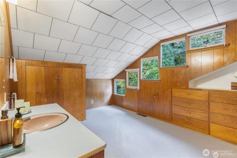 14026 Riviera Place NE Seattle WA 98125