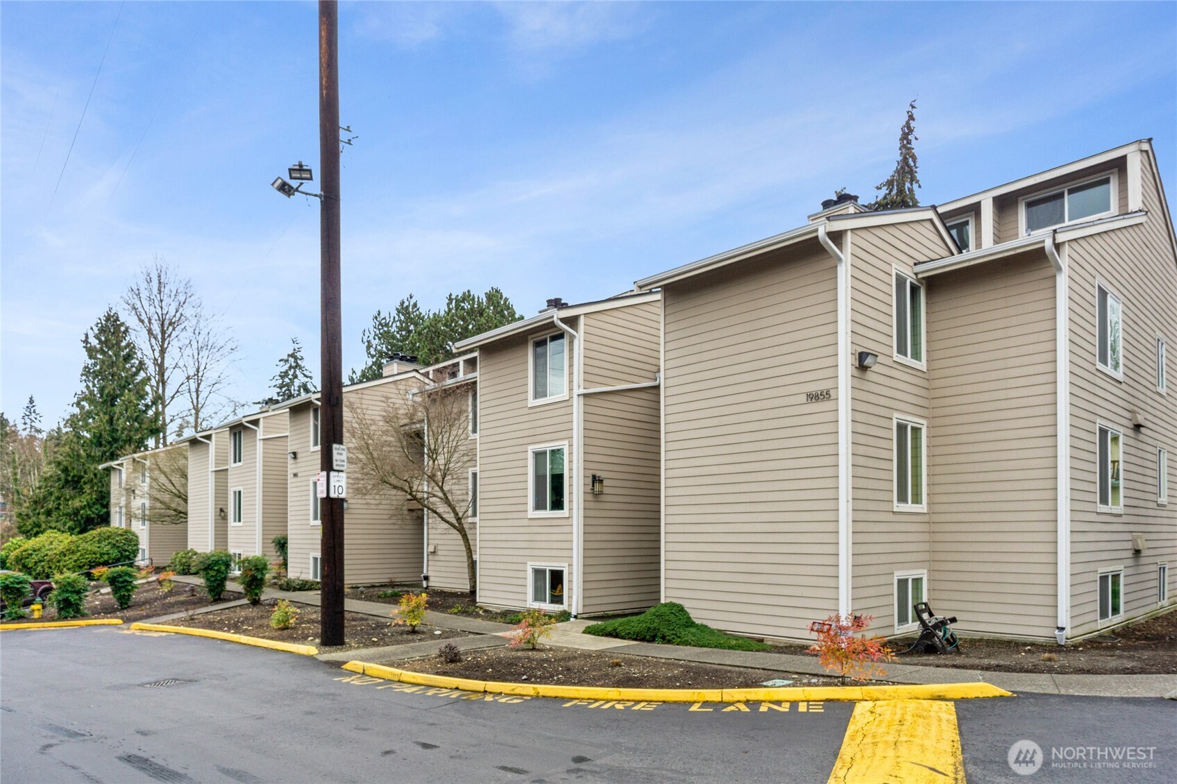 19855 25th Avenue NE Shoreline WA 98155
