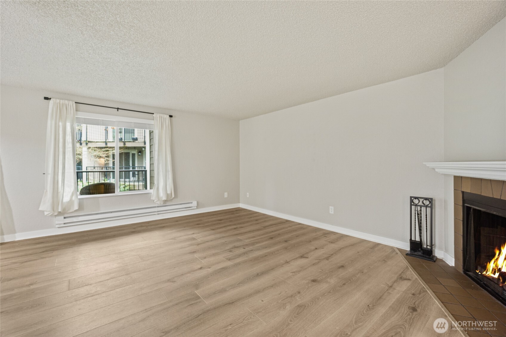 19855 25th Avenue NE Shoreline WA 98155