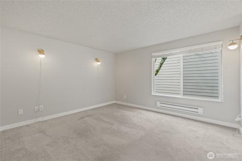 19855 25th Avenue NE Shoreline WA 98155