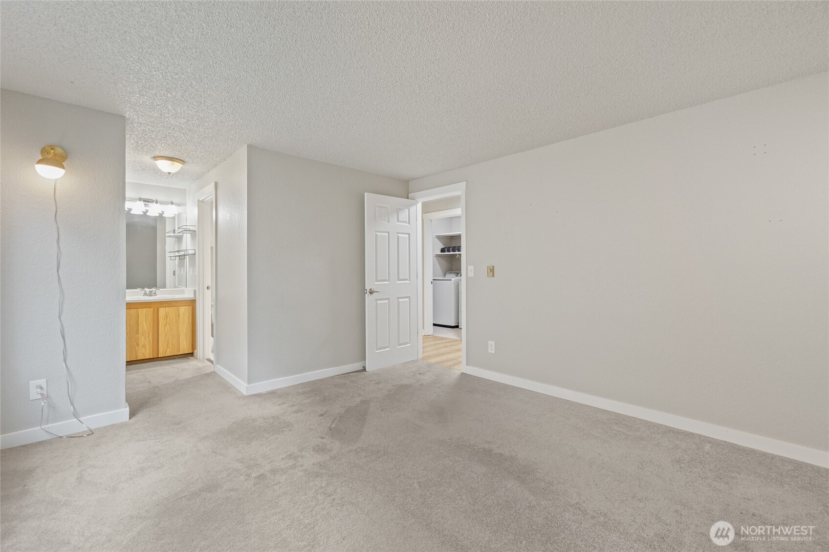 19855 25th Avenue NE Shoreline WA 98155