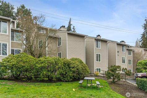 19855 25th Avenue NE Shoreline WA 98155