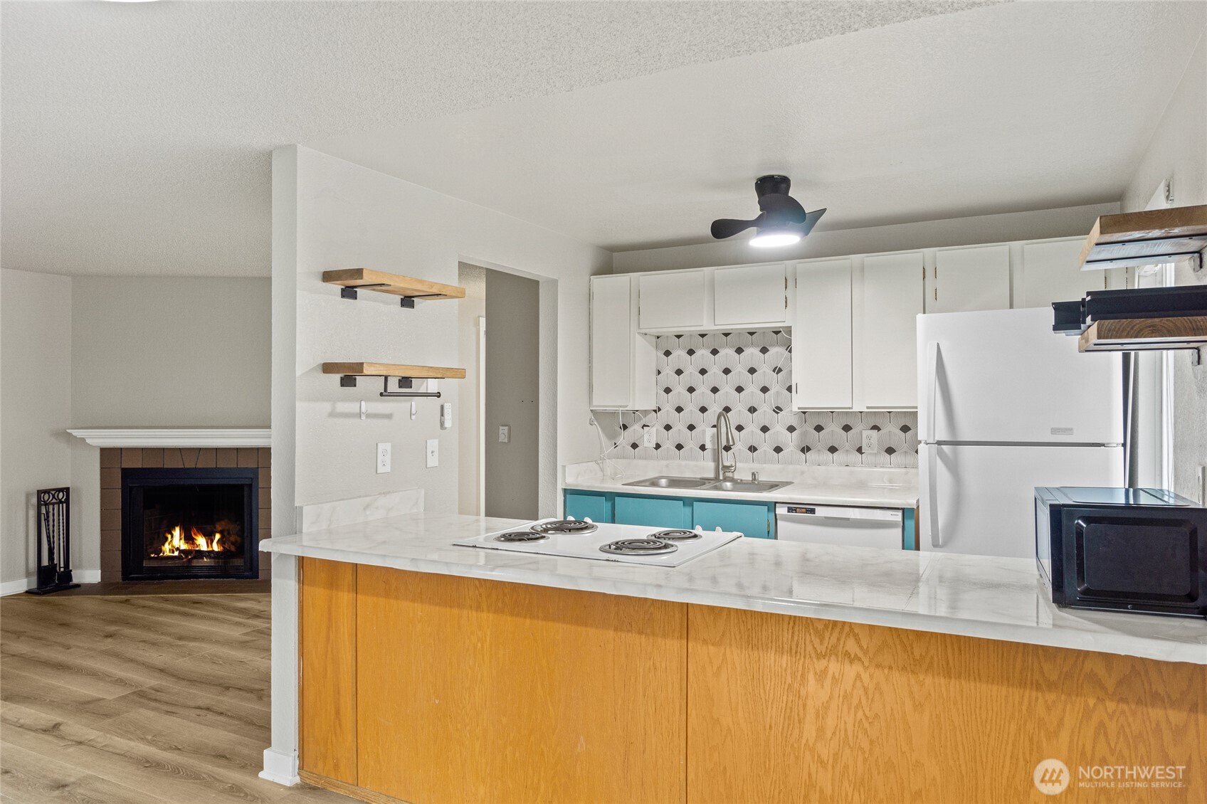 19855 25th Avenue NE Shoreline WA 98155