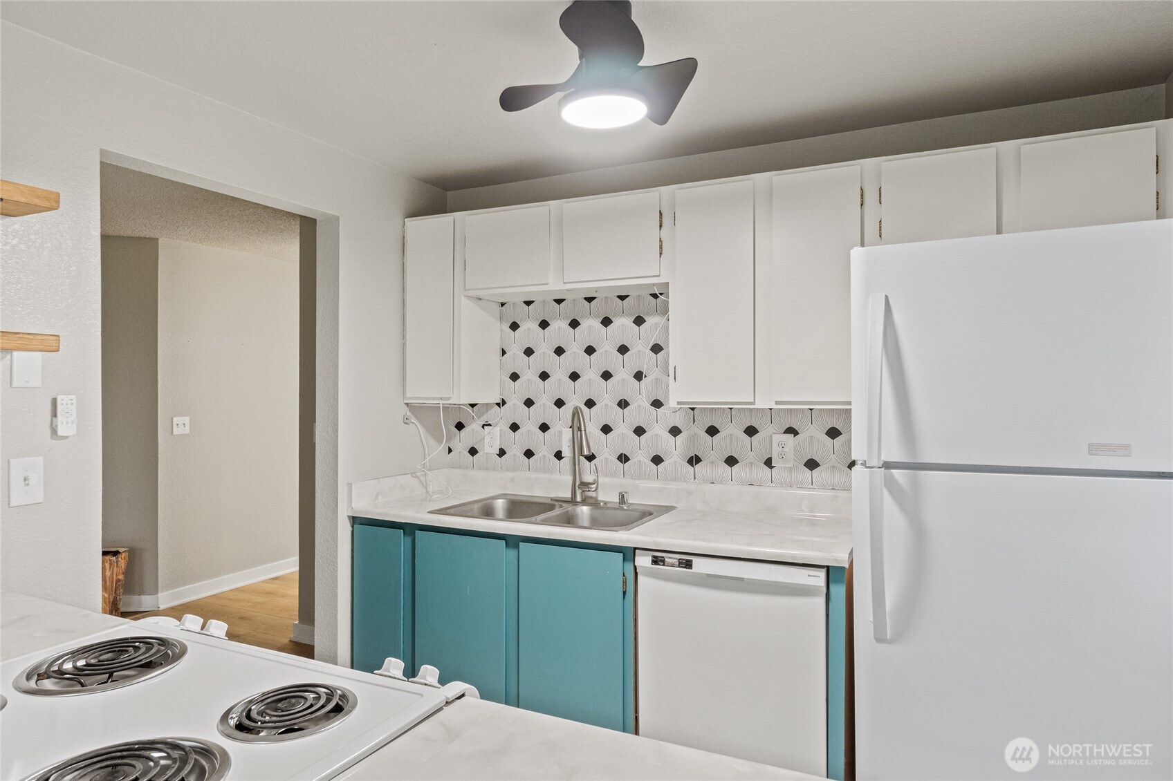 19855 25th Avenue NE Shoreline WA 98155