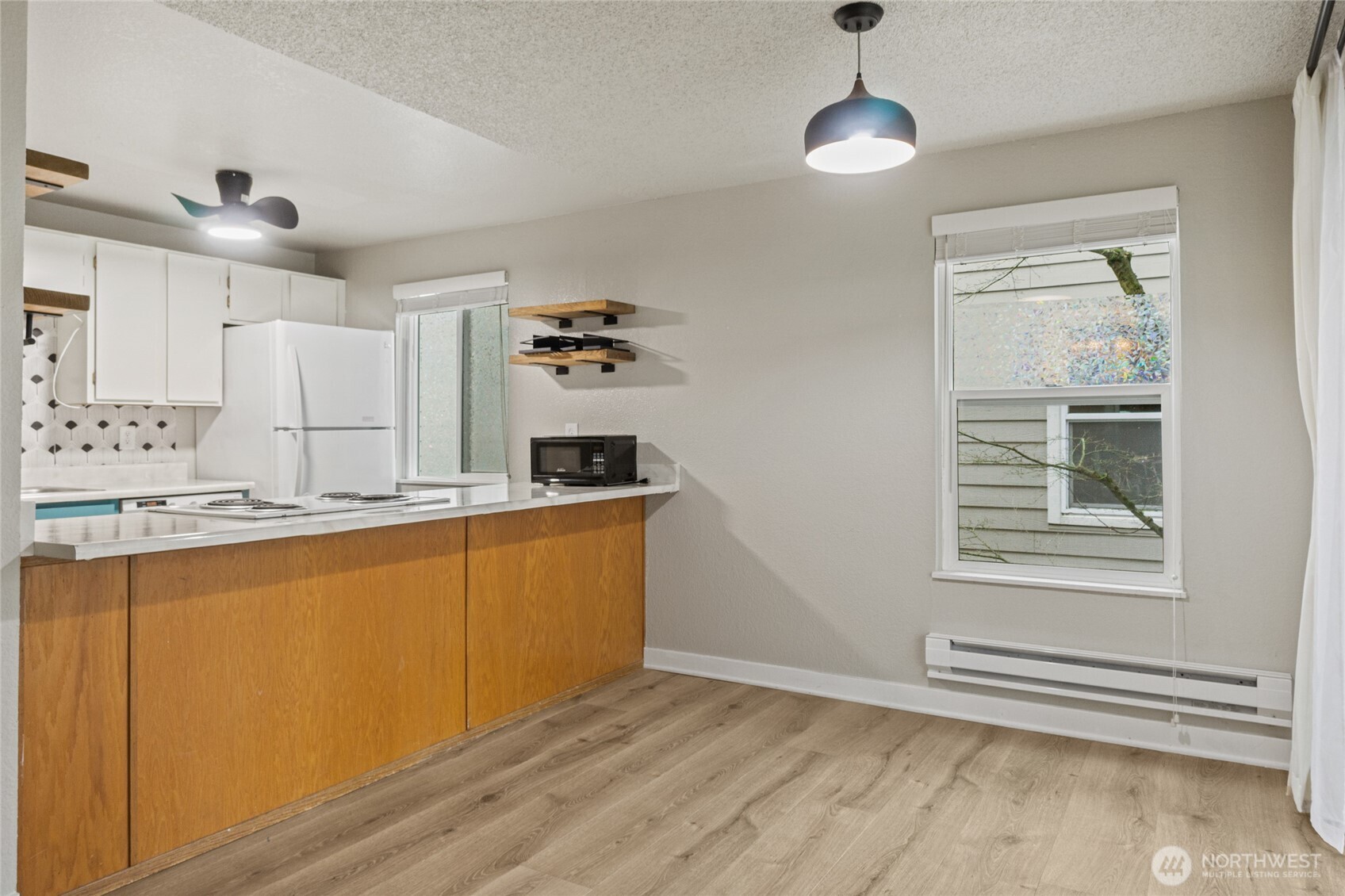 19855 25th Avenue NE Shoreline WA 98155