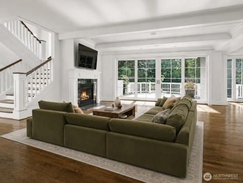 8975 NE 10th Street Bellevue WA 98004