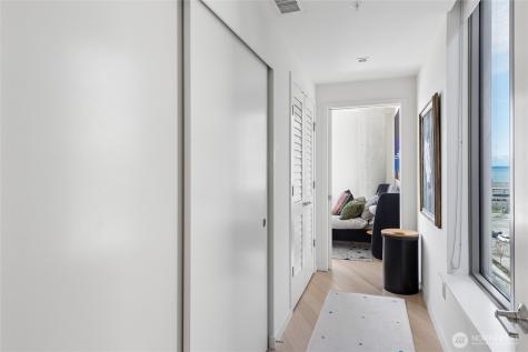590 1st Avenue S Seattle WA 98104