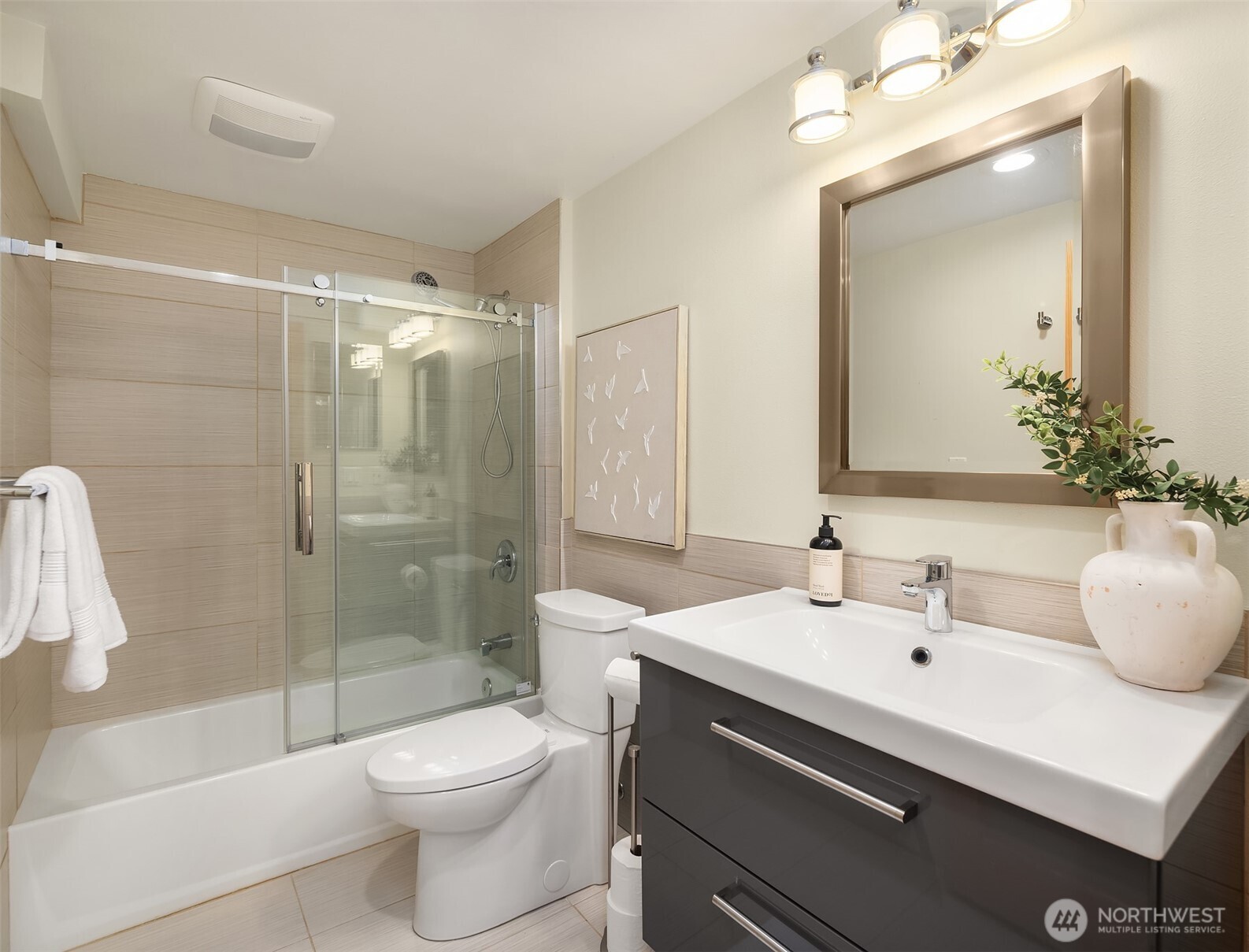16947 Maplewild Avenue SW Burien WA 98166