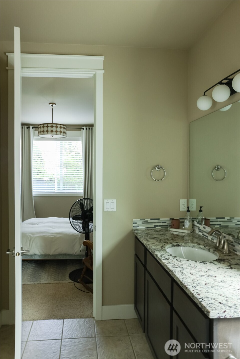 20709 1st Avenue W Lynnwood WA 98036