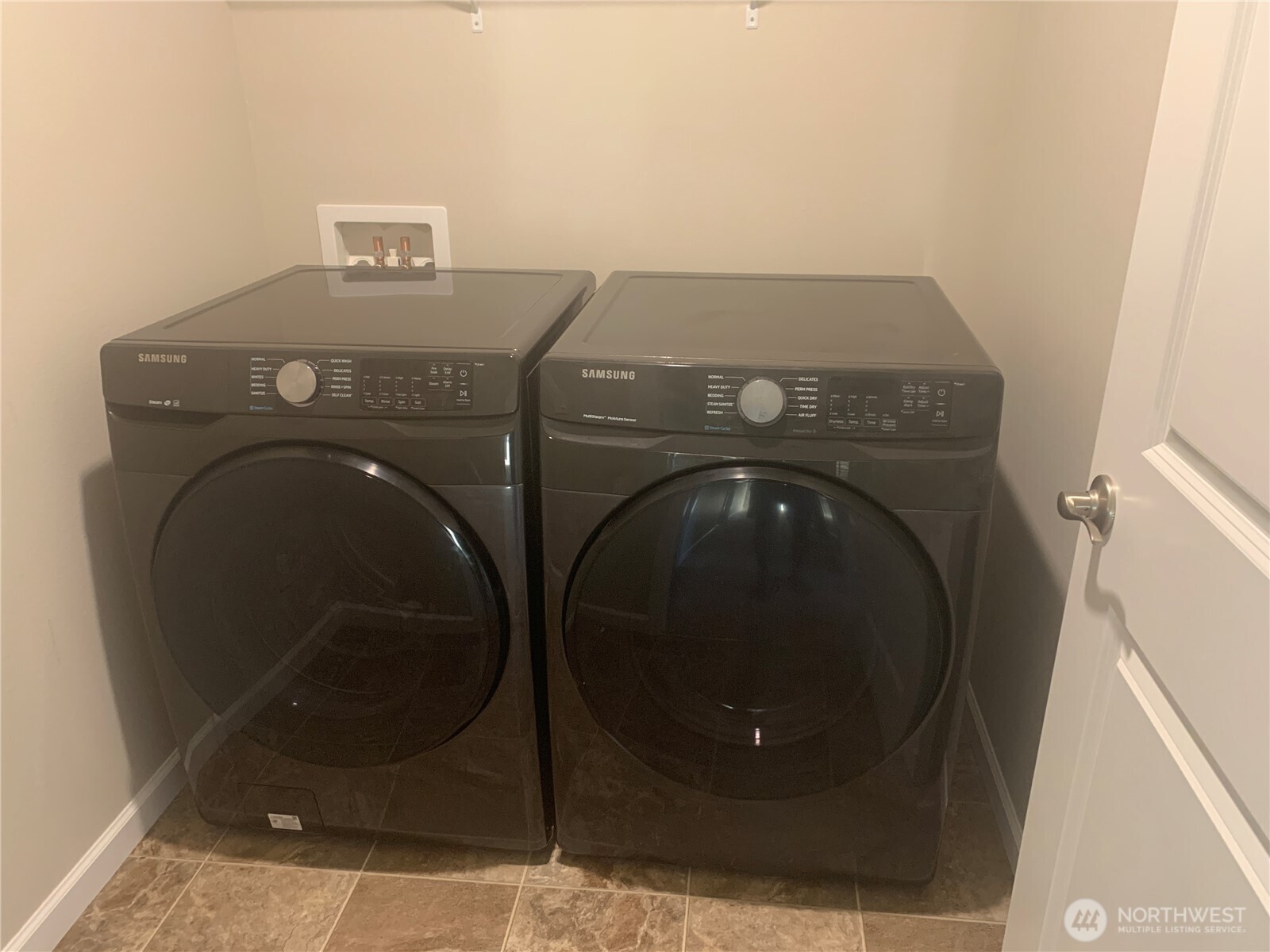 601 Deusen Lane N Enumclaw WA 98022