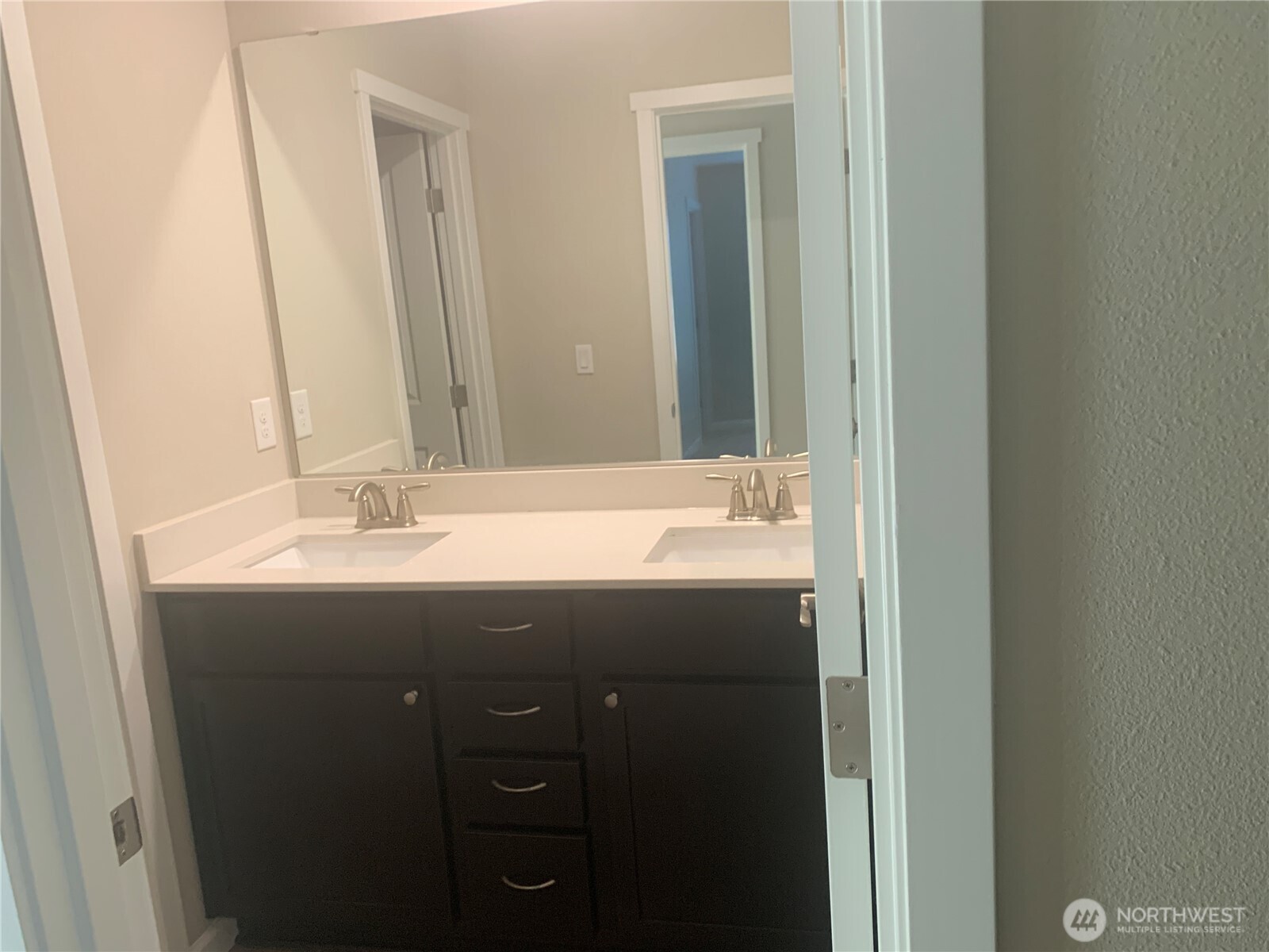 601 Deusen Lane N Enumclaw WA 98022