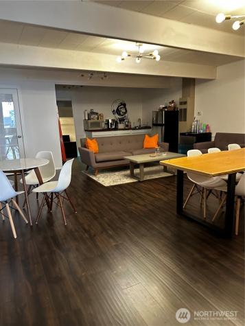 447 SW 152nd Street Burien WA 98166