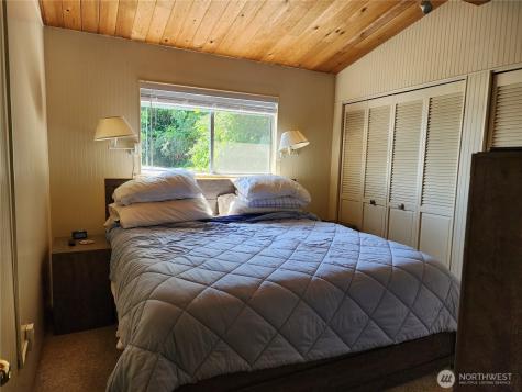3202 Shoreline Drive Camano Island WA 98282
