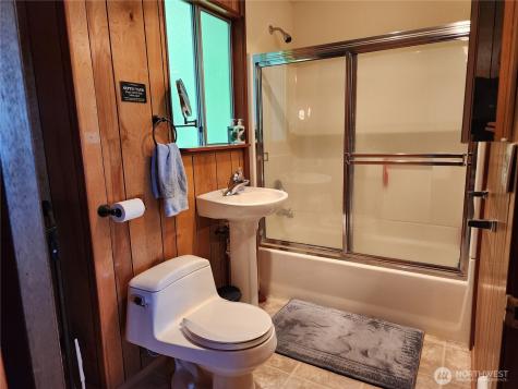 3202 Shoreline Drive Camano Island WA 98282