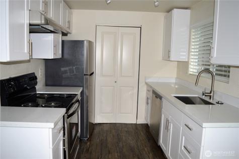 9724 6th Avenue NW Seattle WA 98117