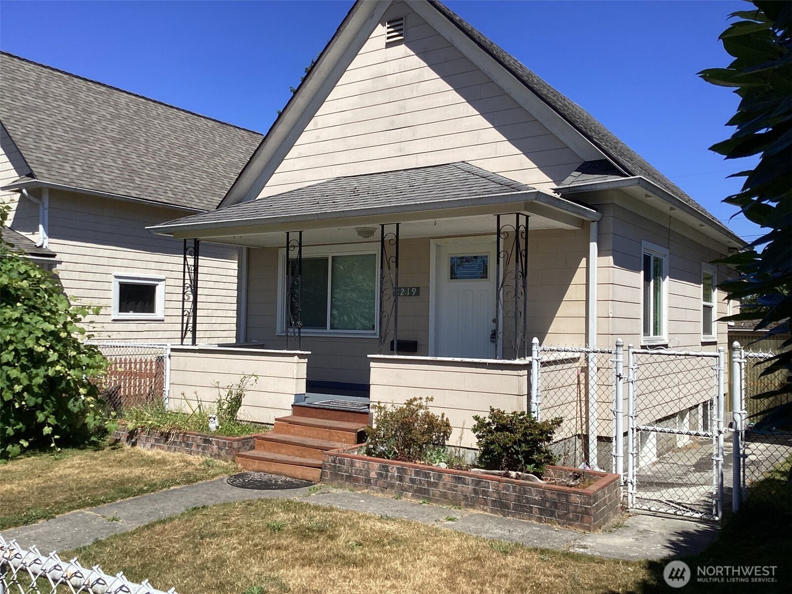 2219 Rockefeller Avenue Everett WA 98201