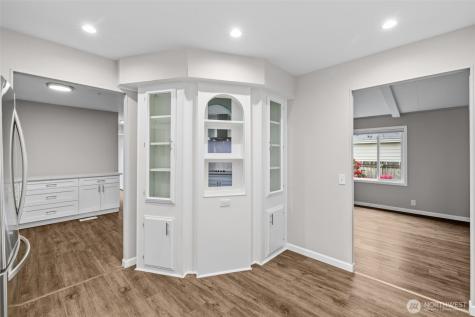19604 129th Avenue NE Bothell WA 98011