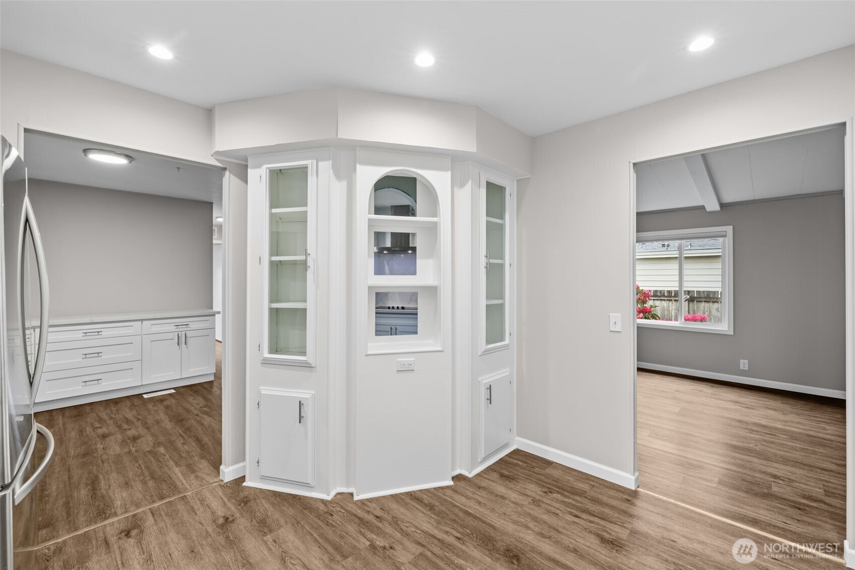19604 129th Avenue NE Bothell WA 98011