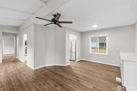 19604 129th Avenue NE Bothell WA 98011