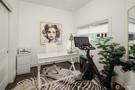 2009 E John Street Seattle WA 98112