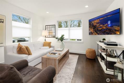 2009 E John Street Seattle WA 98112