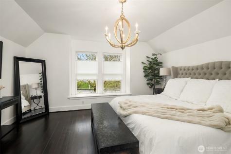 2009 E John Street Seattle WA 98112