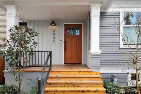 2009 E John Street Seattle WA 98112