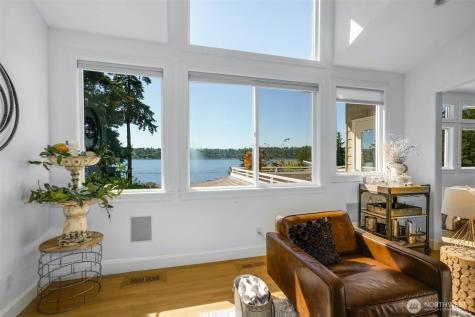 13130 Holmes Point Drive NE Kirkland WA 98034