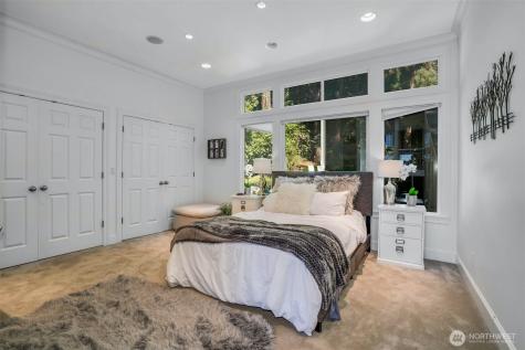 13130 Holmes Point Drive NE Kirkland WA 98034