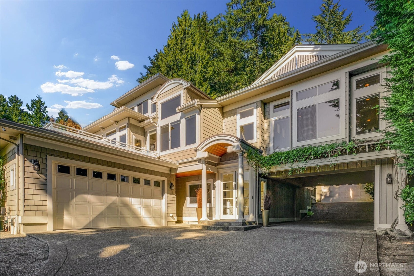 13130 Holmes Point Drive NE Kirkland WA 98034