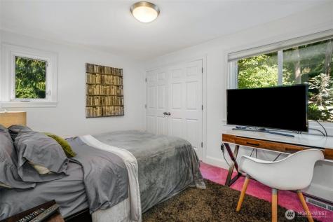 13130 Holmes Point Drive NE Kirkland WA 98034
