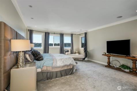 13130 Holmes Point Drive NE Kirkland WA 98034