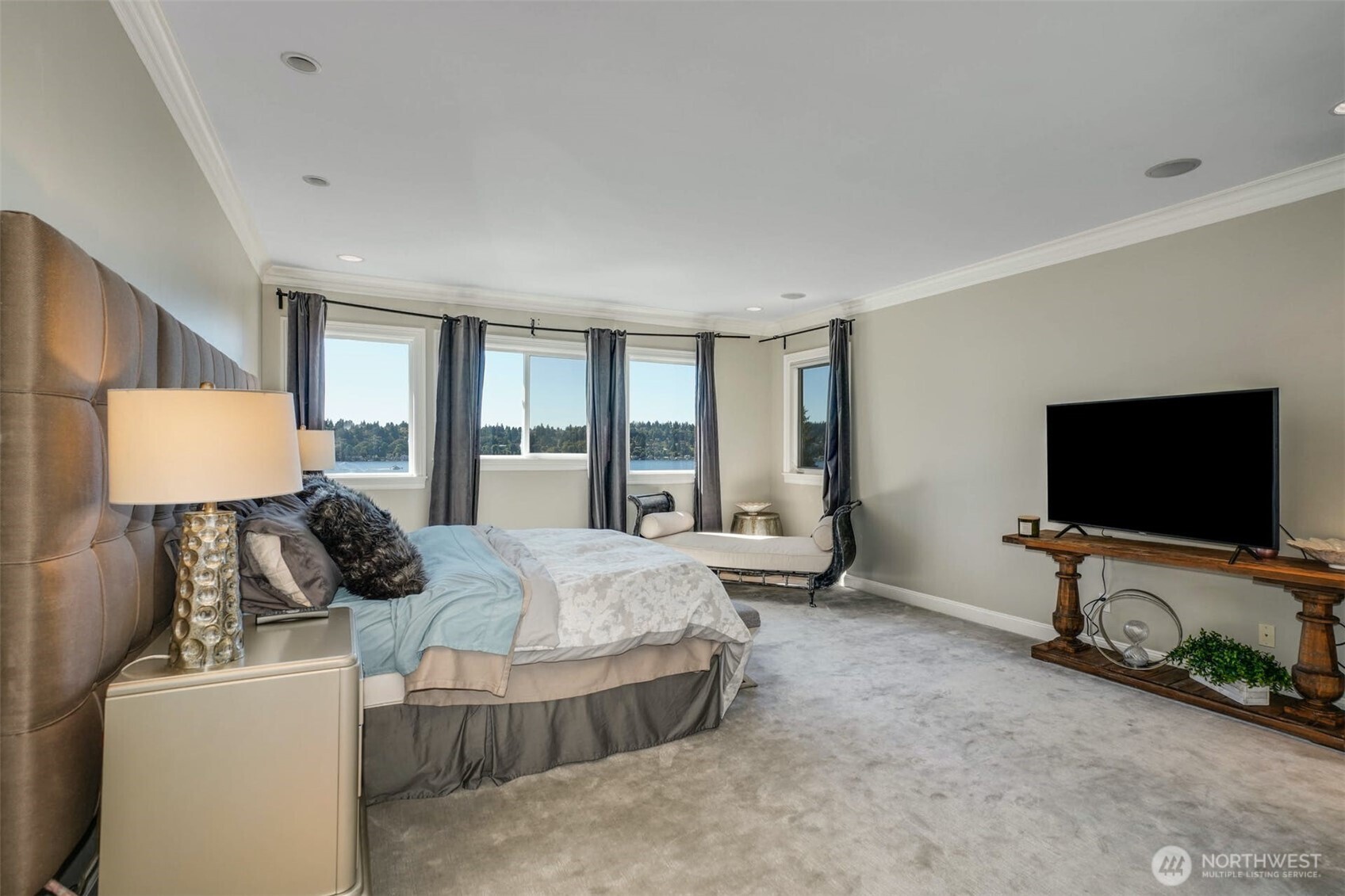 13130 Holmes Point Drive NE Kirkland WA 98034