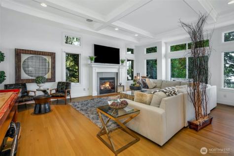 13130 Holmes Point Drive NE Kirkland WA 98034