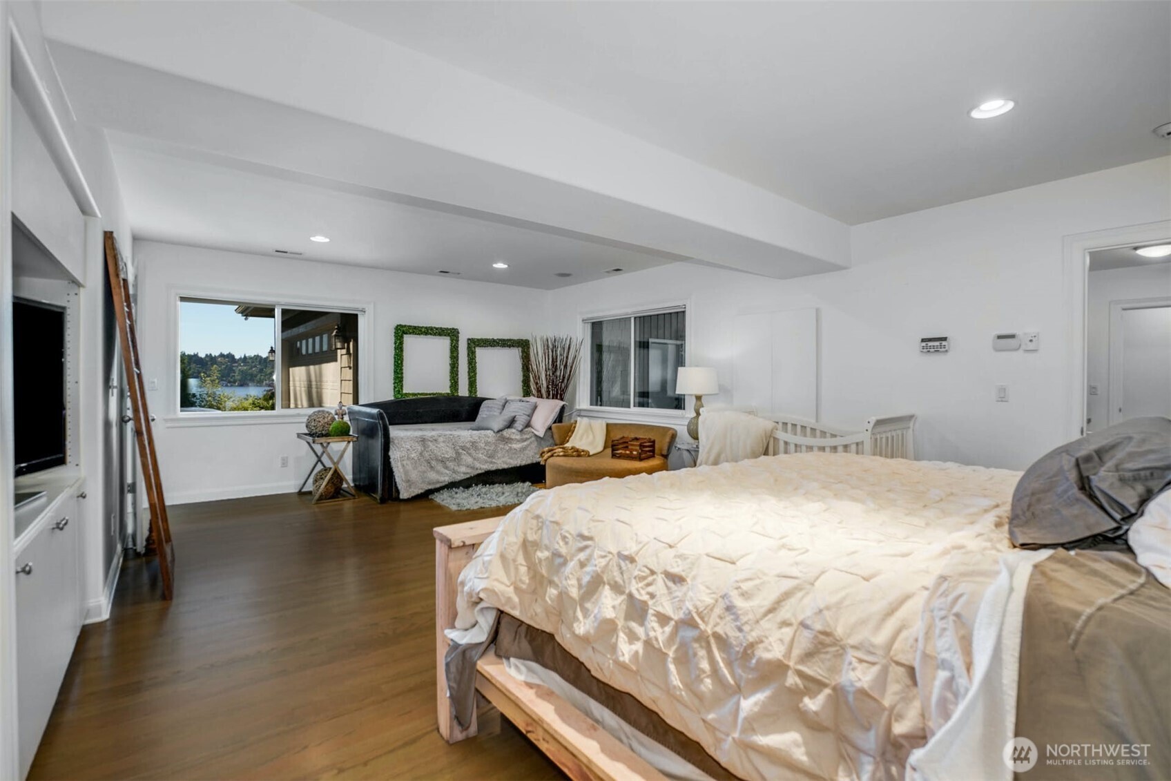 13130 Holmes Point Drive NE Kirkland WA 98034
