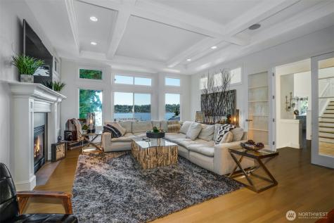 13130 Holmes Point Drive NE Kirkland WA 98034